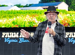ニール・ヤング「ニール・ヤング、集会での「Rockin’ in the Free World」使用を巡り再びトランプ米大統領を提訴」