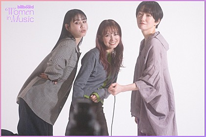 ＜わたしたちと音楽 vol.73＞SCANDAL×日食なつこが初共演前に語る、30代の“揺らぎ”の中で―【Grooving Night】×【BBJ Women In Music】開催記念対談