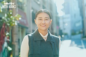 <インタビュー>「それぞれの正解」を見つけるために――和田彩花のエッセイ集『アイドルになってよかったと言いたい』から紐解く、自由と権利の在り方【WITH BOOKS】